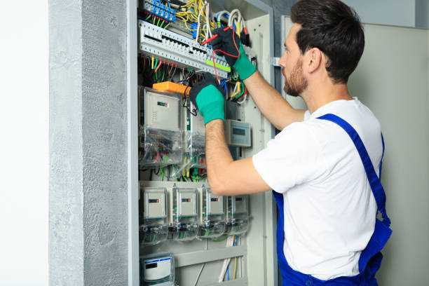 Best Affordable Emergency Electrician  in Andrews, TX